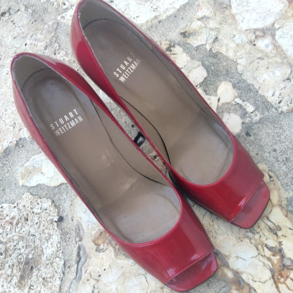 Stuart Weitzman red heels peep toe 7M